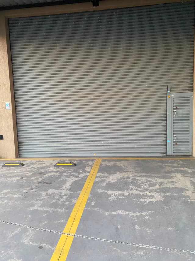 Automatic garage door